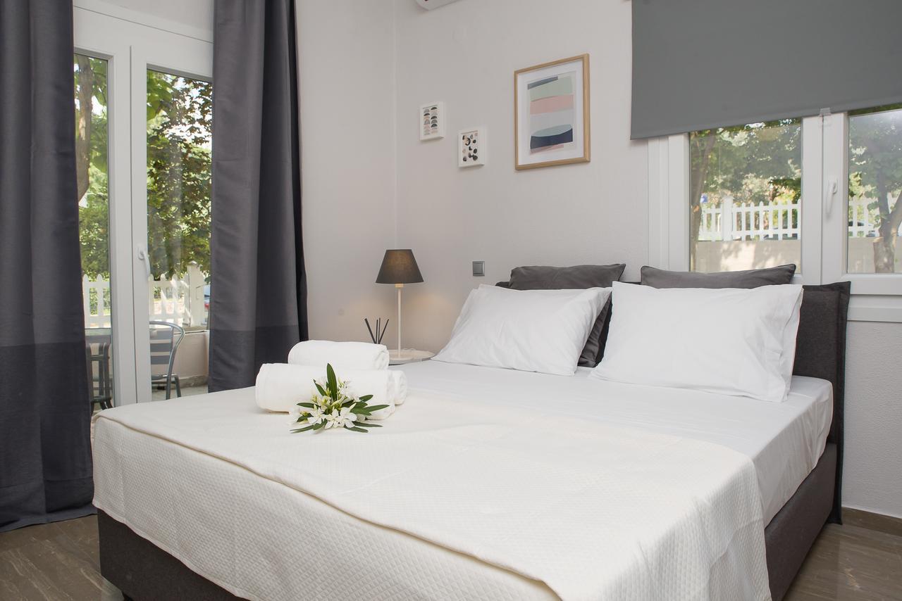 Palio Grey Apartments Palaiontsiflikion Exterior photo