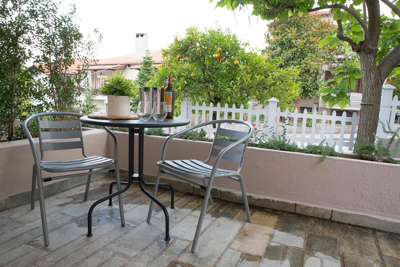Palio Grey Apartments Palaiontsiflikion Exterior photo